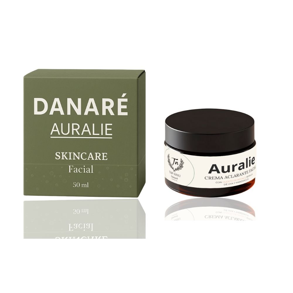DANARÉ Auralie crema aclarante facial 50 ml de TAP NINU; reduce manchas y unifica el tono, presentación verde premium.
